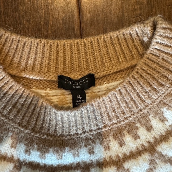 Woman’s Fair Isle Tan Patterned Sweater - Picture 4 of 4